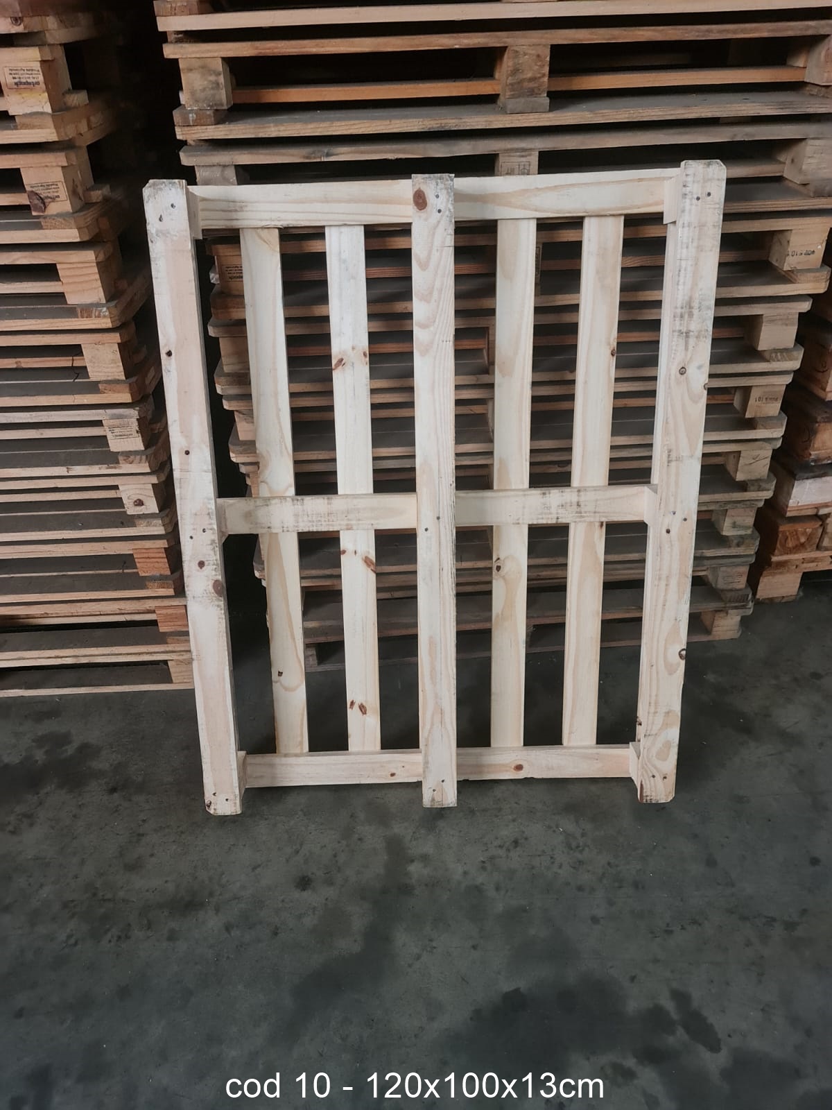 PALLET DESCARTAVEL 1,00 X 1,20 — foto real do catálogo R Ximenes em Contagem MG