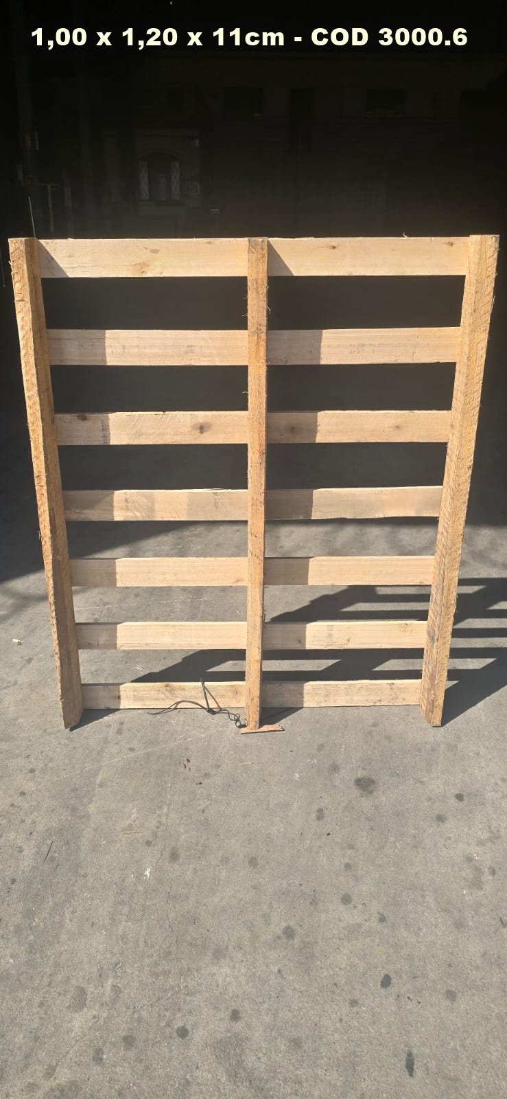 PALLET DESCARTAVEL 1,00 X 1,20 — foto real da R Ximenes em Contagem MG — vista 2