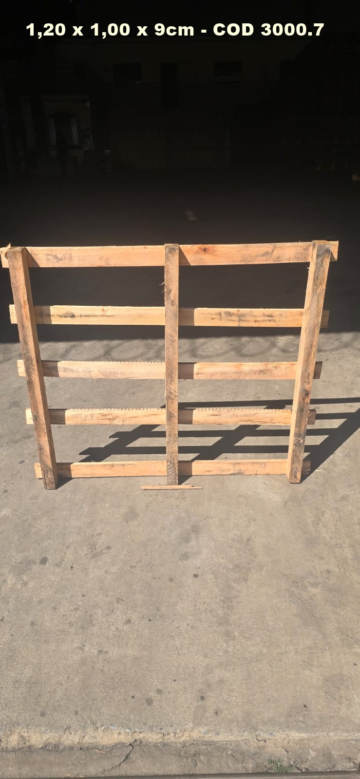 PALLET DESCARTAVEL 1,00 X 1,20 — foto real da R Ximenes em Contagem MG — vista 2