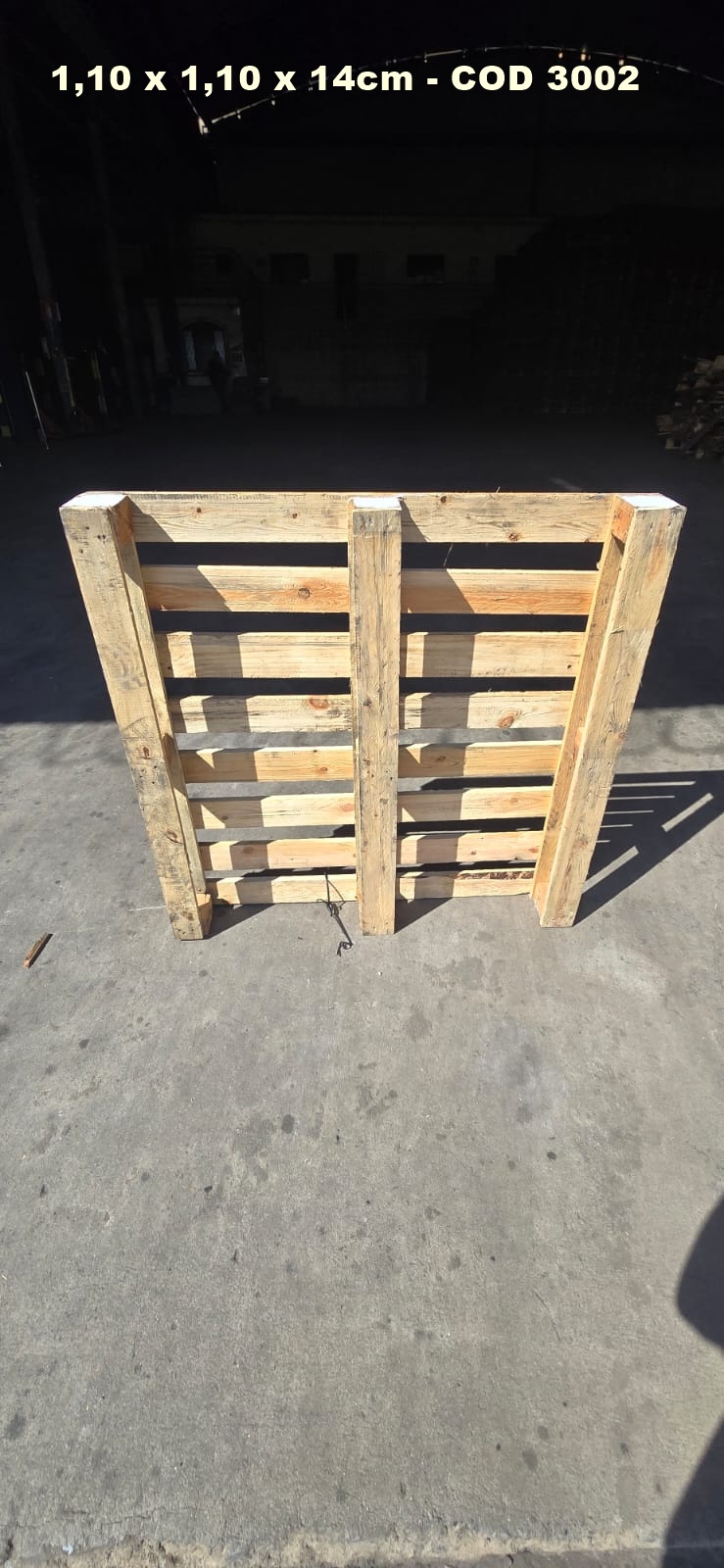 PALLET DESCARTAVEL 1,10 X 1,10 — foto real da R Ximenes em Contagem MG — vista 2