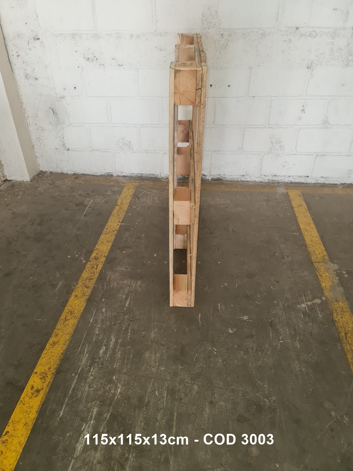 PALLET DESCARTAVEL 1,15 X 1,15 — foto real da R Ximenes em Contagem MG — vista 3