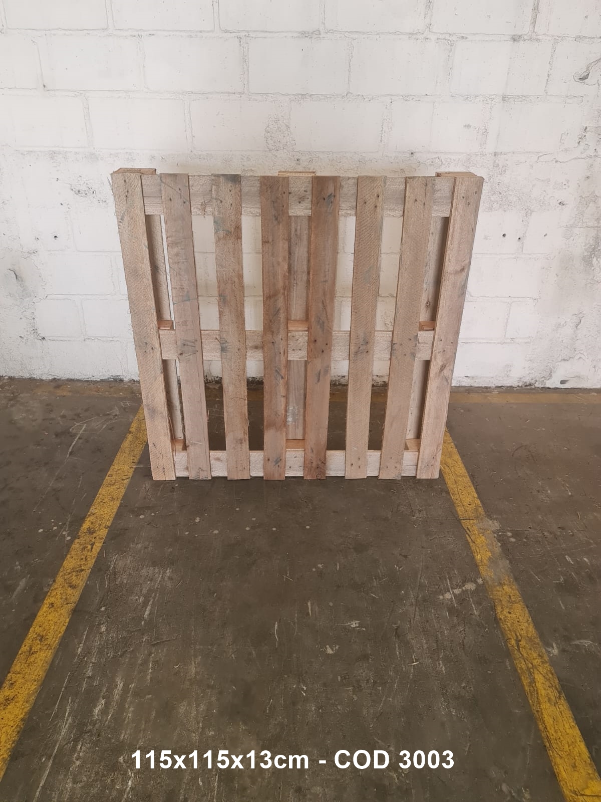 PALLET DESCARTAVEL 1,15 X 1,15 — foto real do catálogo R Ximenes em Contagem MG
