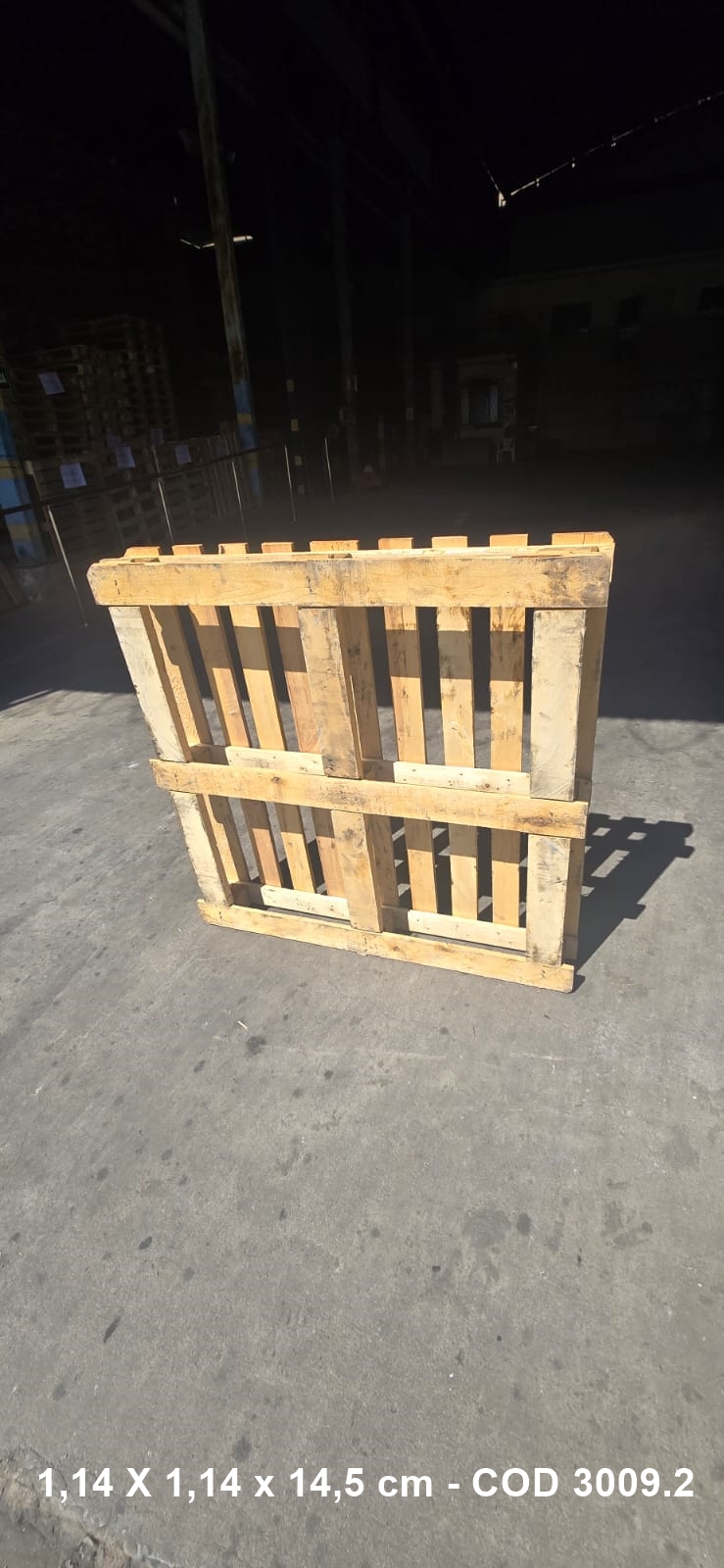 PALLET DESCARTAVEL 1,14 X 1,14 — foto real da R Ximenes em Contagem MG — vista 2