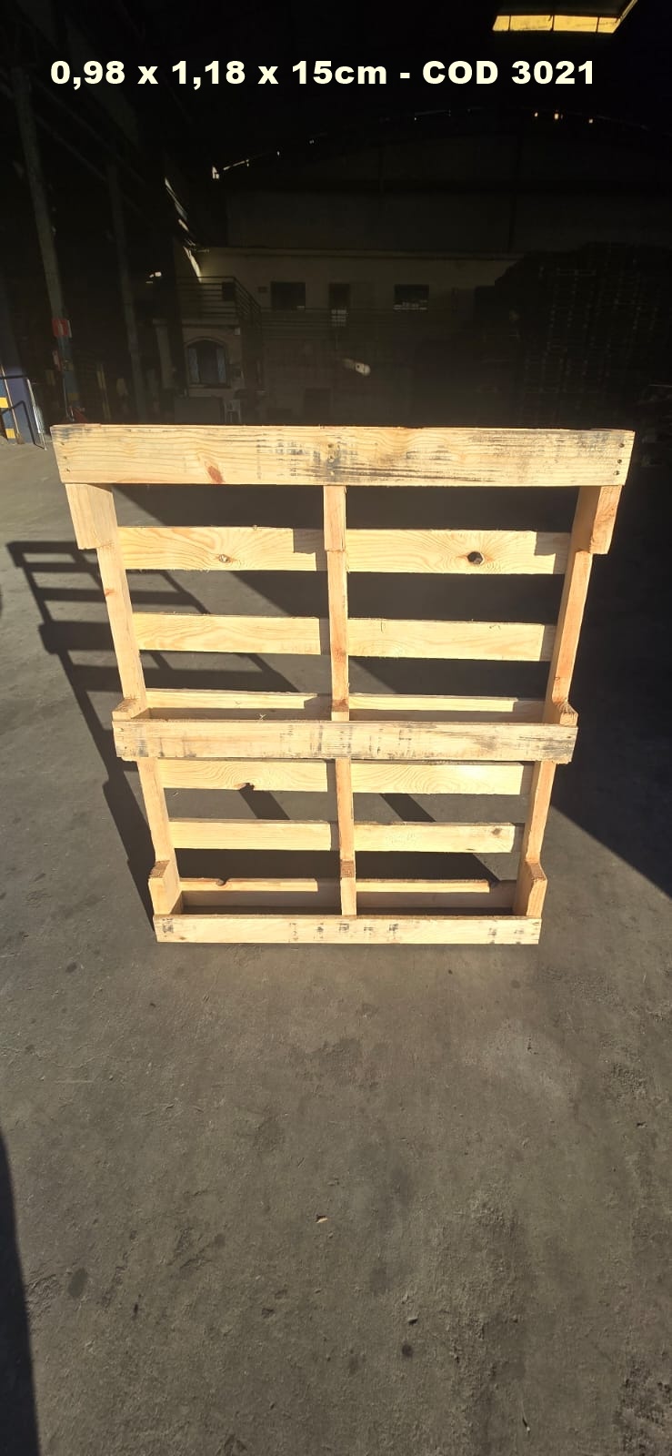 PALLET DESCARTAVEL 0,98 X 1,18 — foto real da R Ximenes em Contagem MG — vista 2